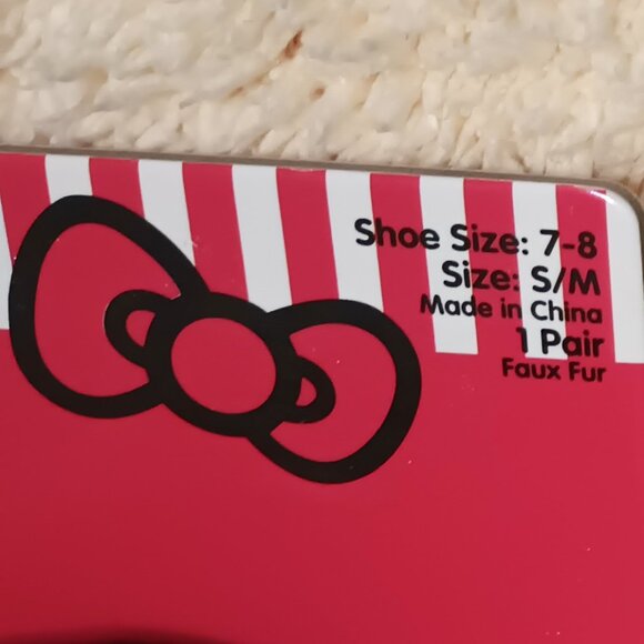 NWT ~ Sanrio's Hello Kitty Plush Sherpa Slippers (Shoe Size 7-8) - Picture 6 of 8